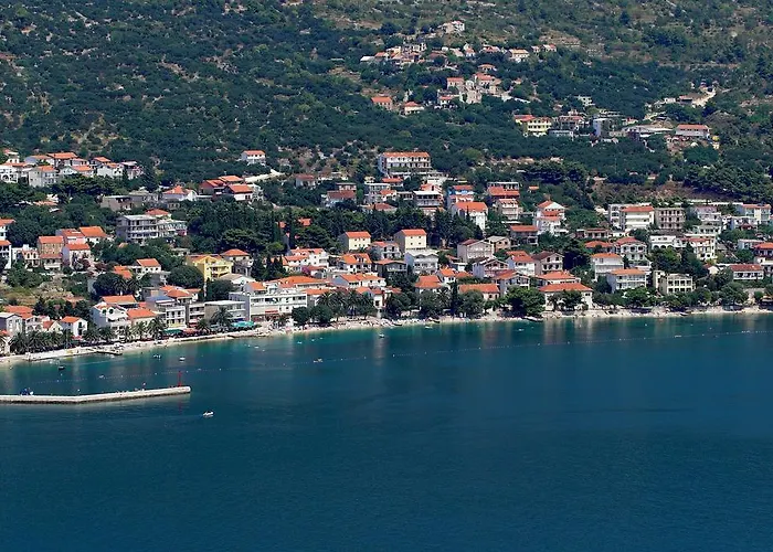 Apartments Vesna Gradac 