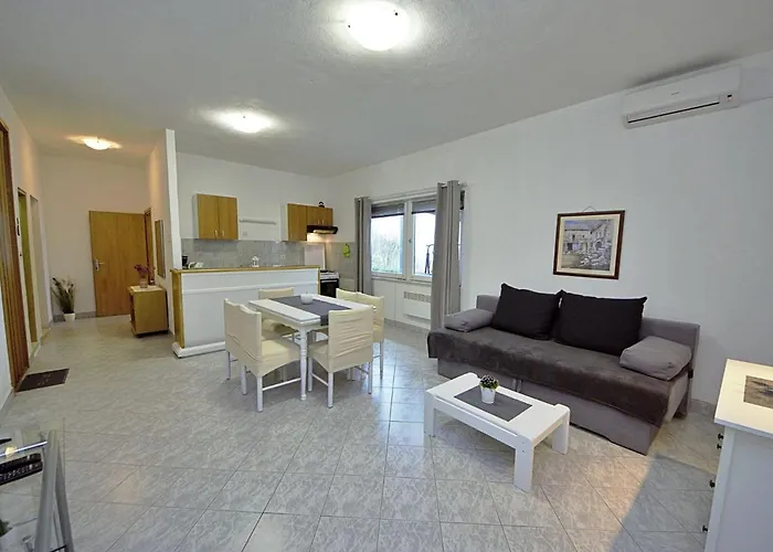 Privates Holiday Home Vesna By Interhome Tučepi