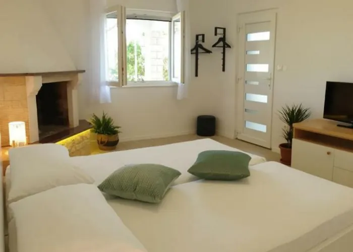 Apartments Luma 1 Hvar Town