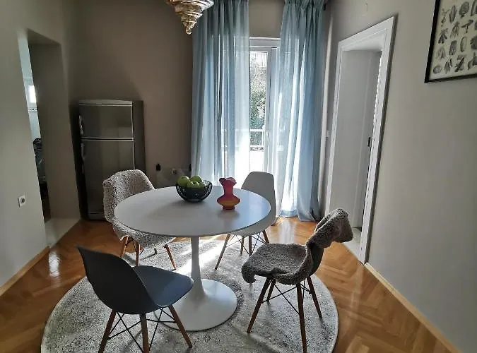 Pet friendly Apartmani Meri Makarska