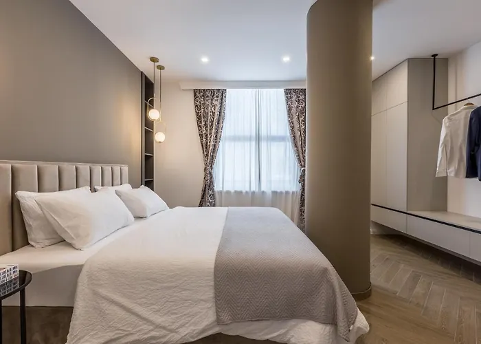 Luxury Rooms Bolero Split