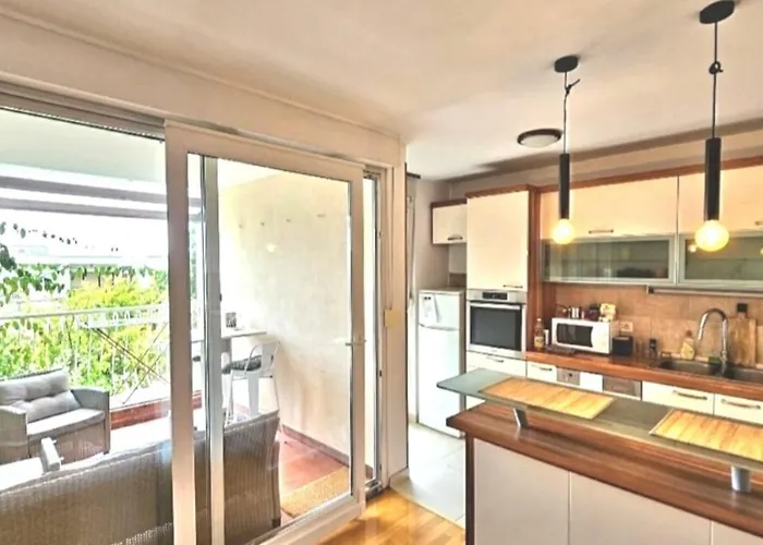 Beautiful Spacious Apartment Close To Beach Split