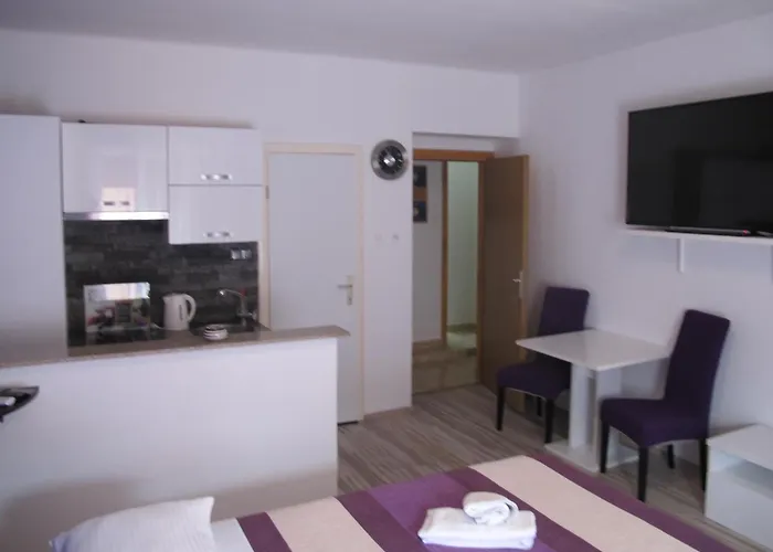 Rooms And Apartment Stambuk II Split