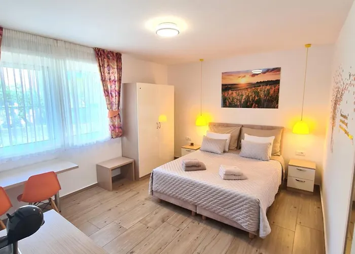 Coloured Rooms Split