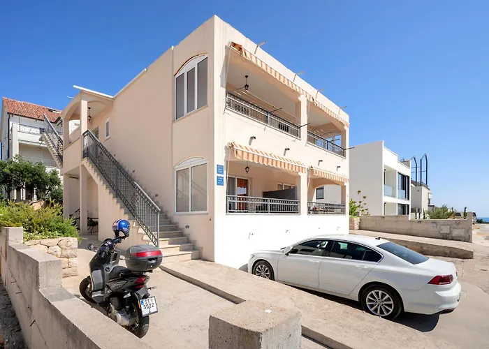 Guest House Milan Hvar Town