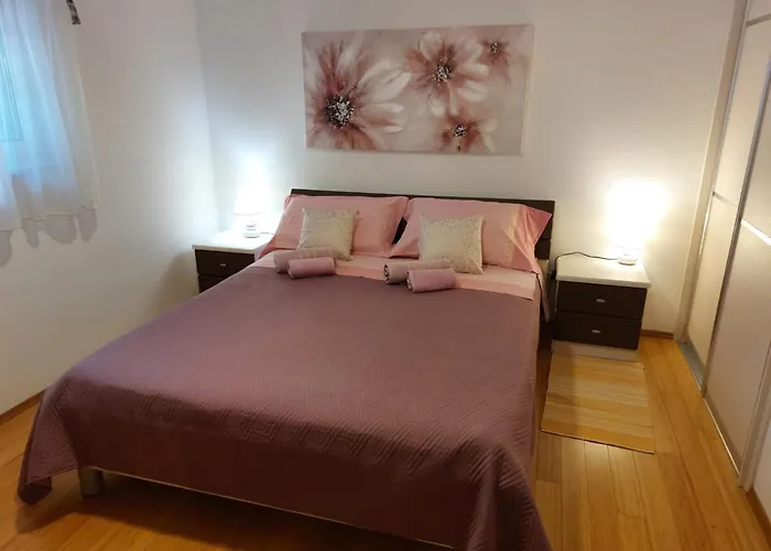 Villa Sunshine Baum Marina