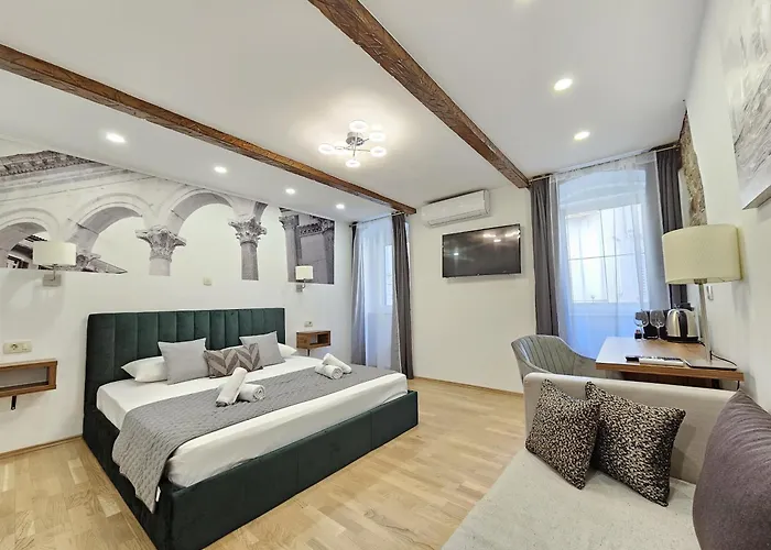 Palace Luxury Room Split