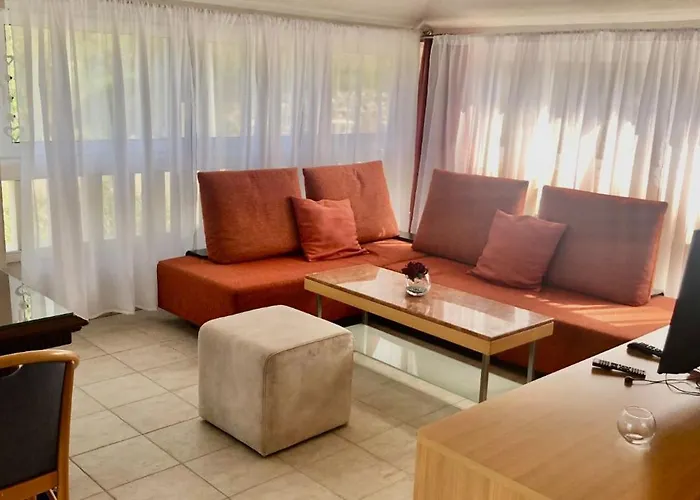 Villa Luce Mit Pool Makarska