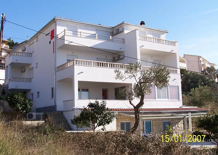 Apartments Perdijic Nemira Omiš