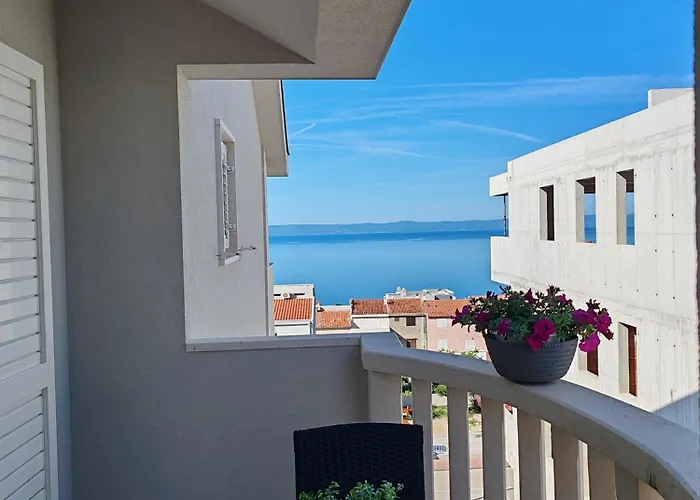 Apartments Tomas Makarska