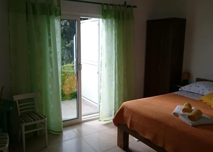 Apartments Mare Hvar Town admite animales