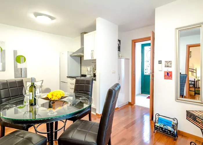 Apartments And Rooms With Wifi Split - 16550