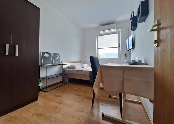 Rooms For Two With Private Bathroom Near Split Center