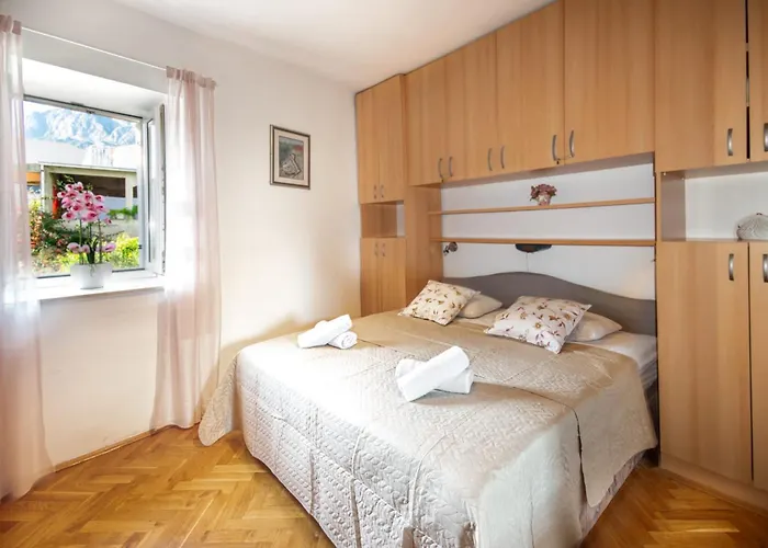 Private Holiday Home Nevera Makarska