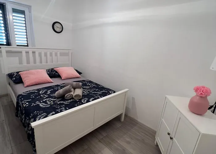 Apartment Violet Makarska