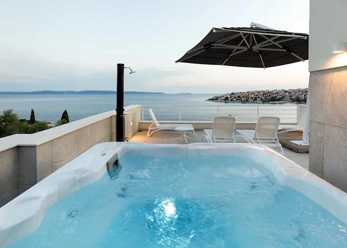 Private Seaside Jacuzzi Villa Anadea Traù
