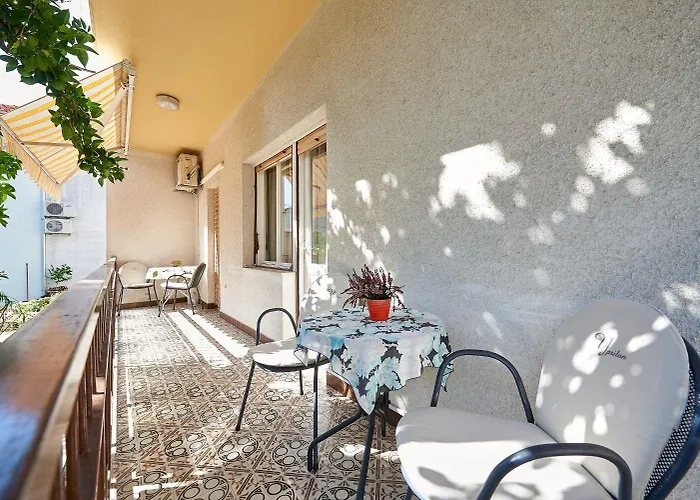 Apartment And Rooms Ivo Trogir