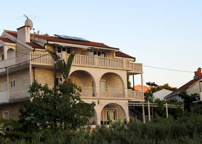 Apartment For Four Persons With Sea View In Trogir Near The Beach