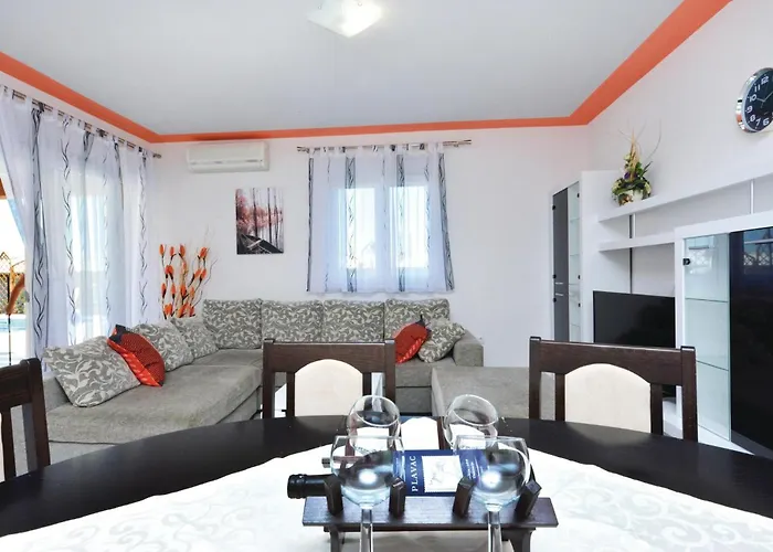 Gorgeous Home In Solin