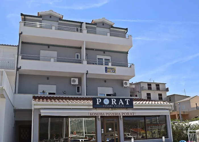 Rooms And Apartments Porat Stobrec