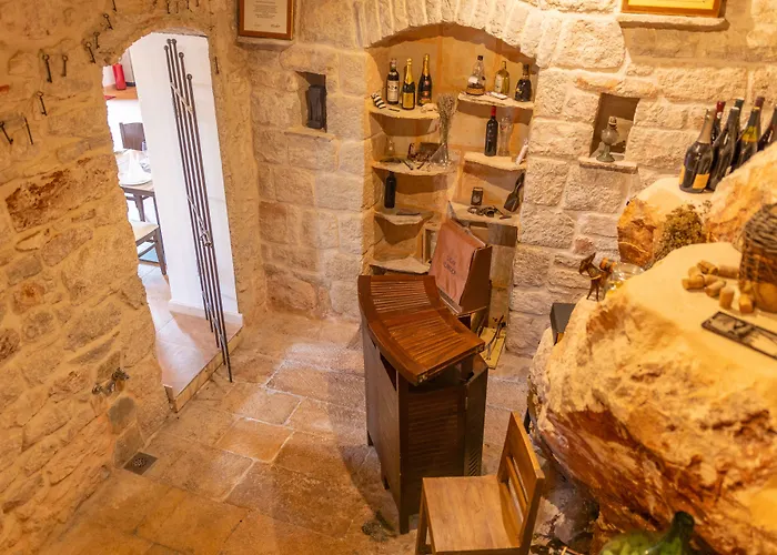 B&B Heritage Villa Apolon Stari Grad 