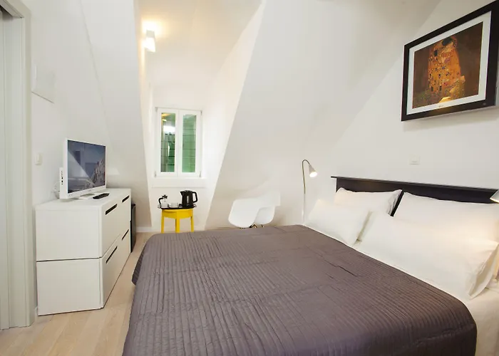 Grgur Ninski Rooms Split