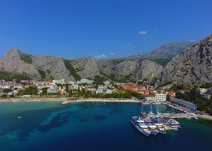 Inn By The River Omis