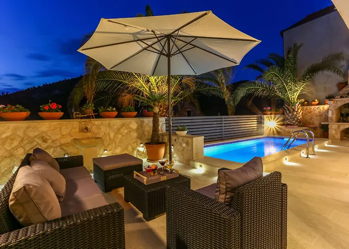 Villa Capitis In The Centre - Luxury Private Pool Hvar Town
