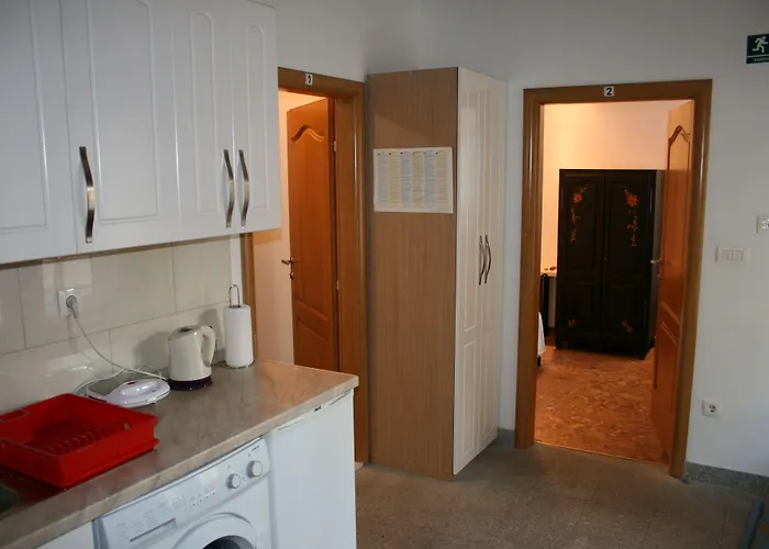 Rooms And Apartments Emily Split