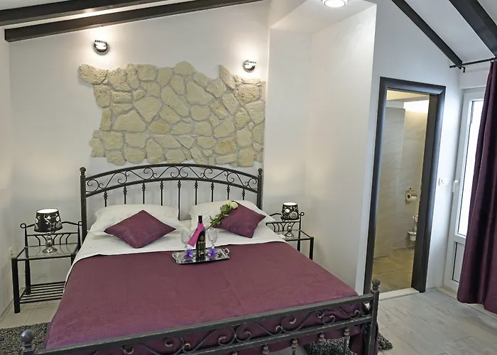 Kuzma Rooms 2 Split