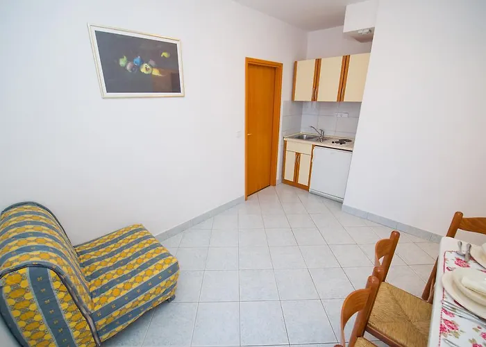 Apartments And Rooms Villa Javor Podstrana