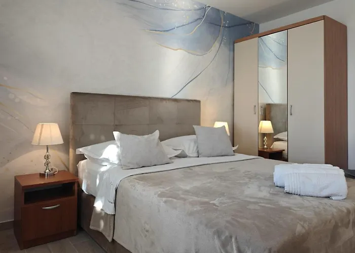 Pet friendly Apartments And Rooms With Parking Space Makarska - 6767