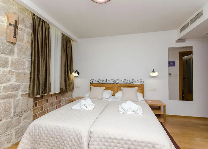 Apartment And Rooms Desideria Spalato - un hotel a 2 stelle 