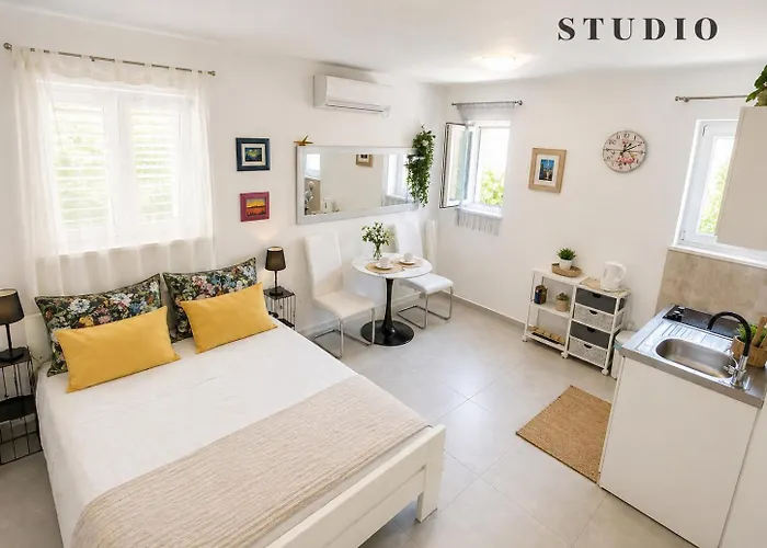Split hotels near The Peristyle of Diocletian's Palace