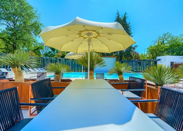Sinj Hotels