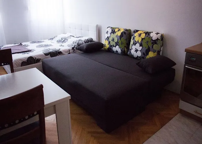 Studio Apartment Zen Split
