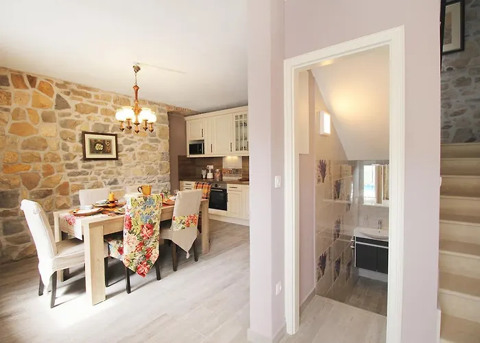Villa Filipetti With Heated Pool Makarska mit Pool