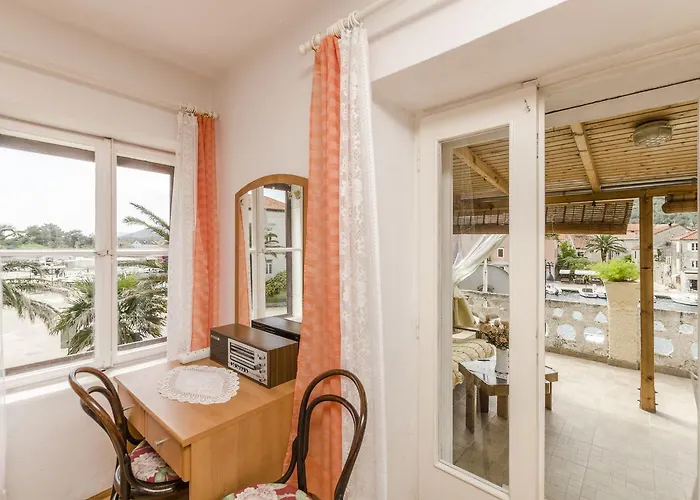 Apartment Snjezana Stari Grad 