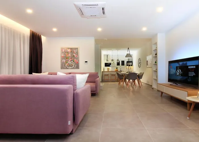 Villa Karla Makarska with Pool