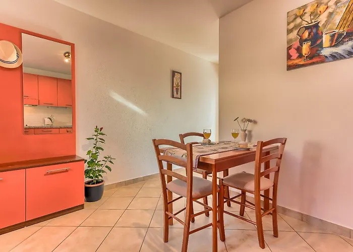 Apartments Katarina Bol