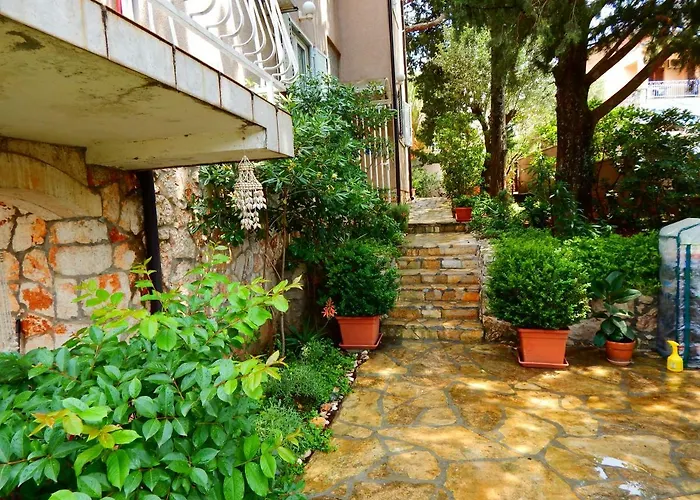 Adrienn Apartments Stari Grad 