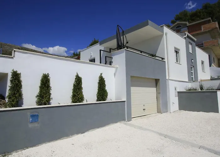 Villa Domus Podstrana