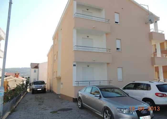 Apartments Naomi And Marsel Traù