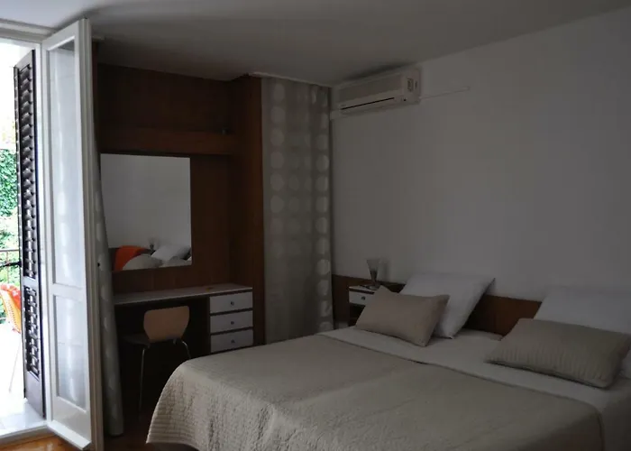 Boutique Beach Apartment In The Center Of Brela