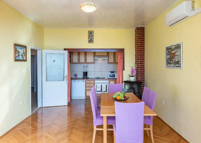Holiday Home Nada Tučepi