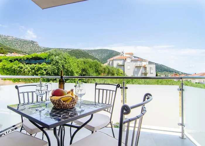 Pet friendly Apartments Sara Bol