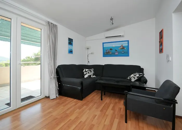 Apartment Sandra Traù