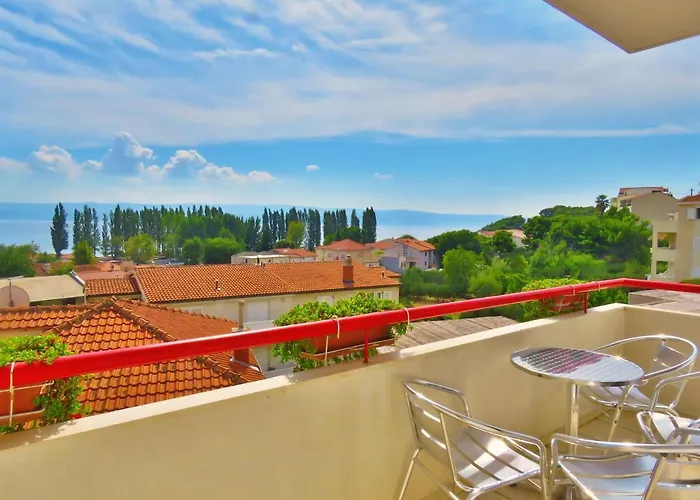 Apartments Zvone Omis